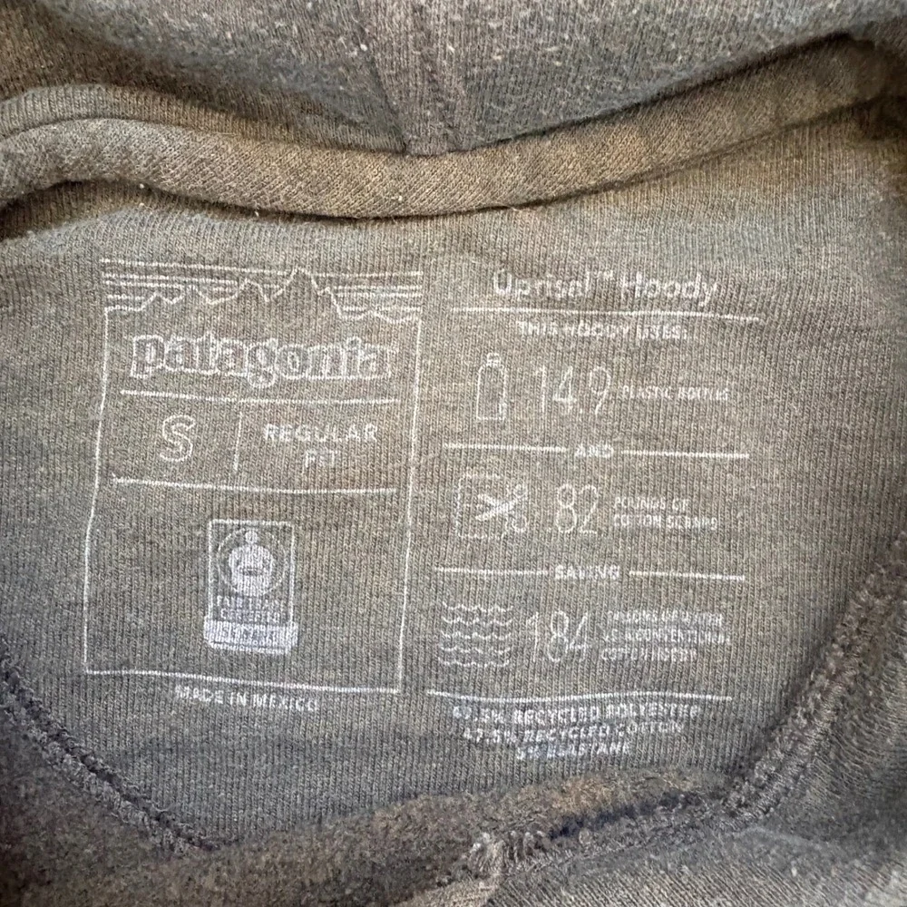 Patagonia Uprisal Hoody Mens Small‎ Green Fitz Roy Bear Graphic STY39539 FA18